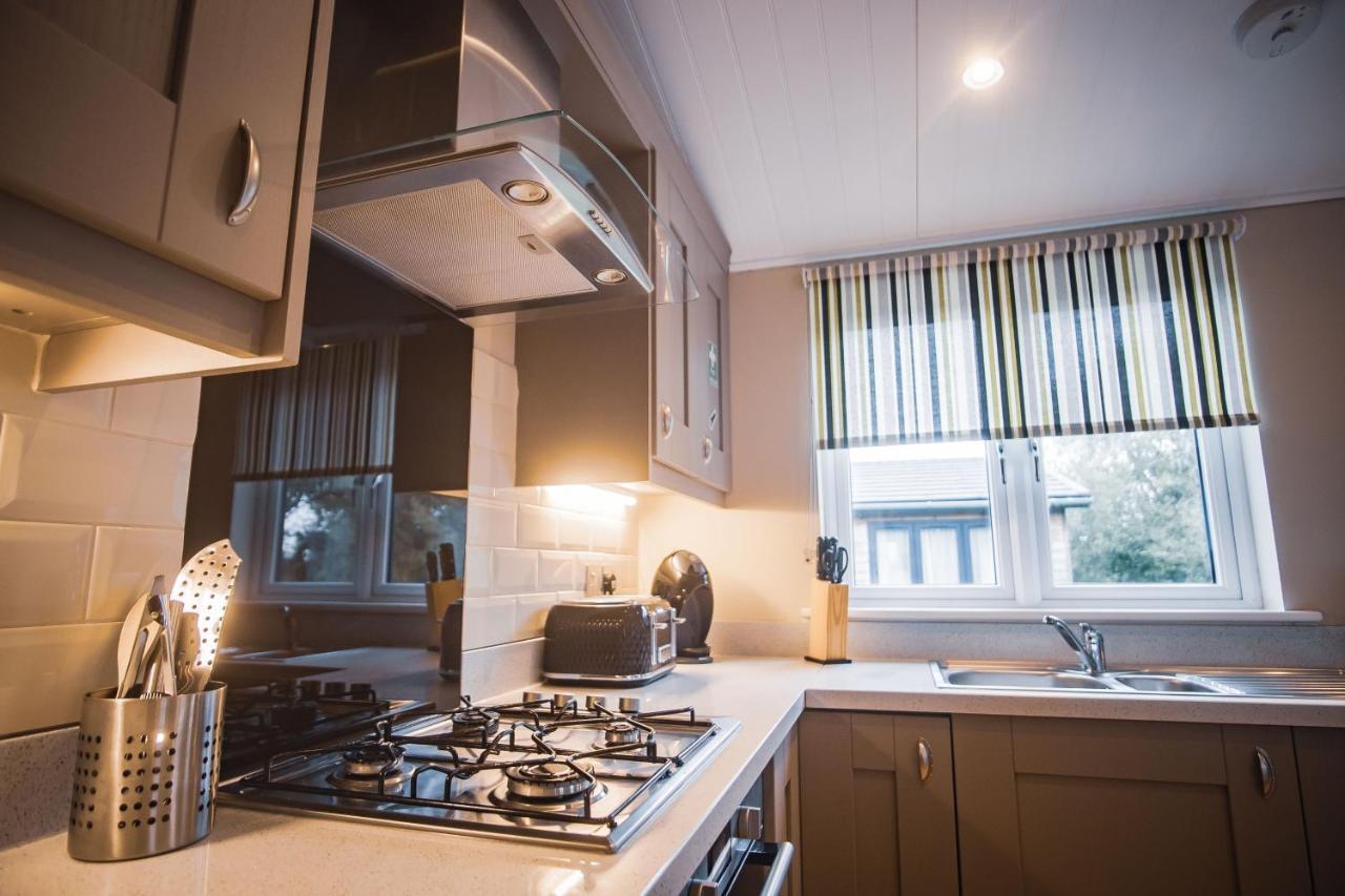 Hotel Warrenwood Country Park Polegate Esterno foto