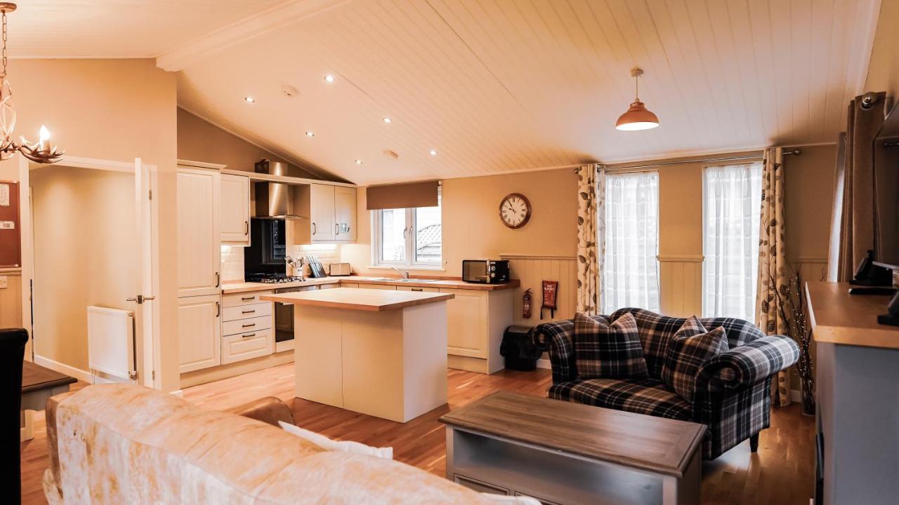 Hotel Warrenwood Country Park Polegate Esterno foto