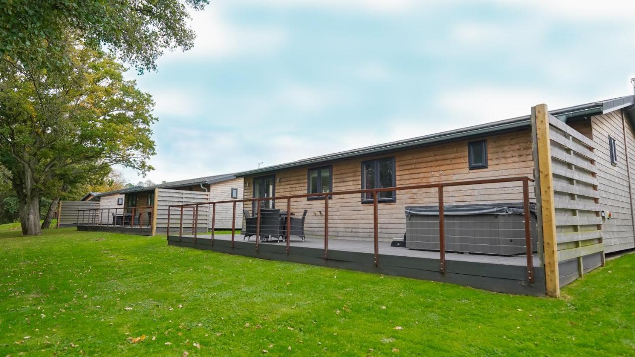 Hotel Warrenwood Country Park Polegate Esterno foto
